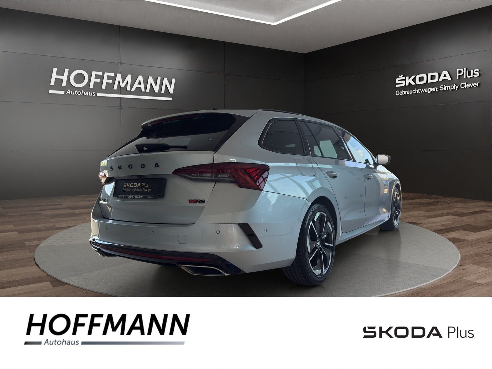 Skoda Octavia Combi 2.0 TDI RS - Samsaru's Car Outlet