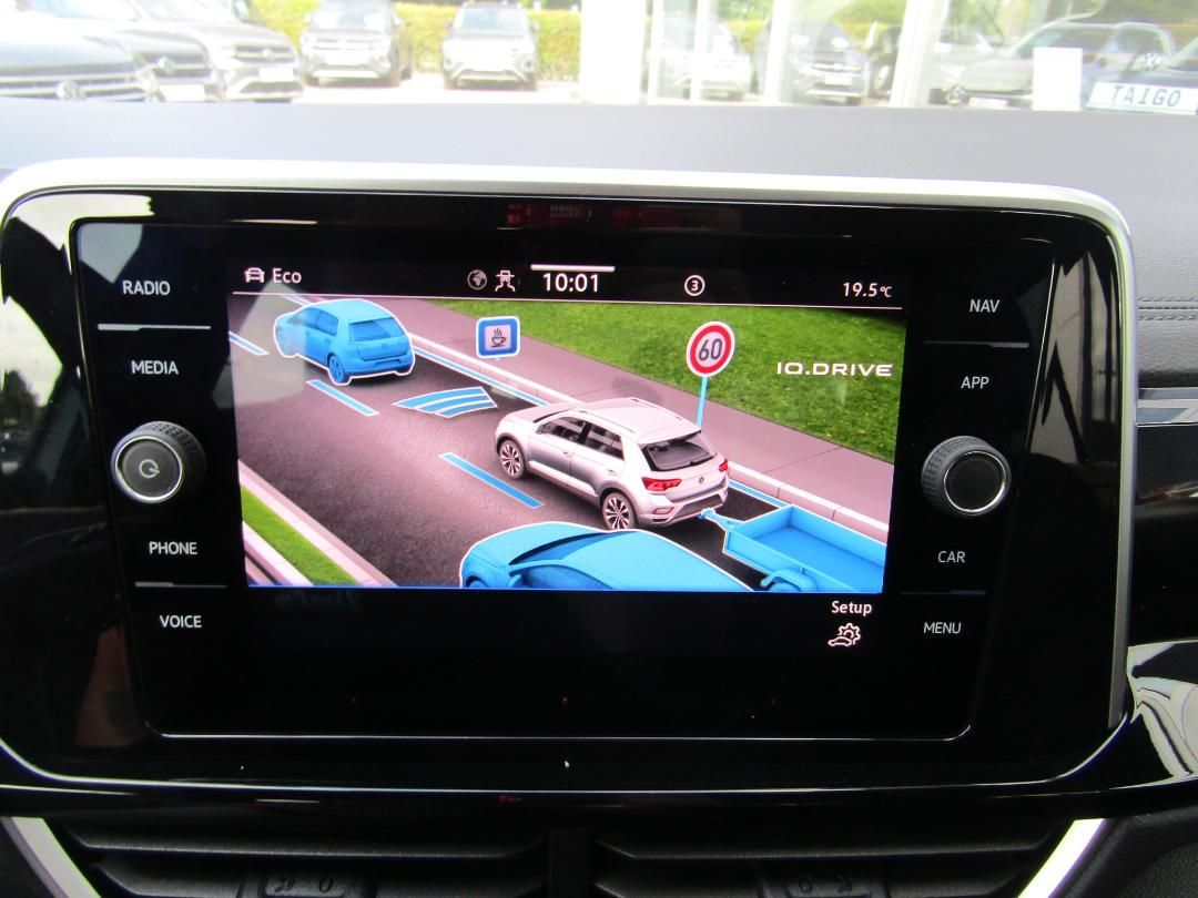 Volkswagen T-ROC R-Line 1.5 TSI DSG - Samsaru's Car Outlet