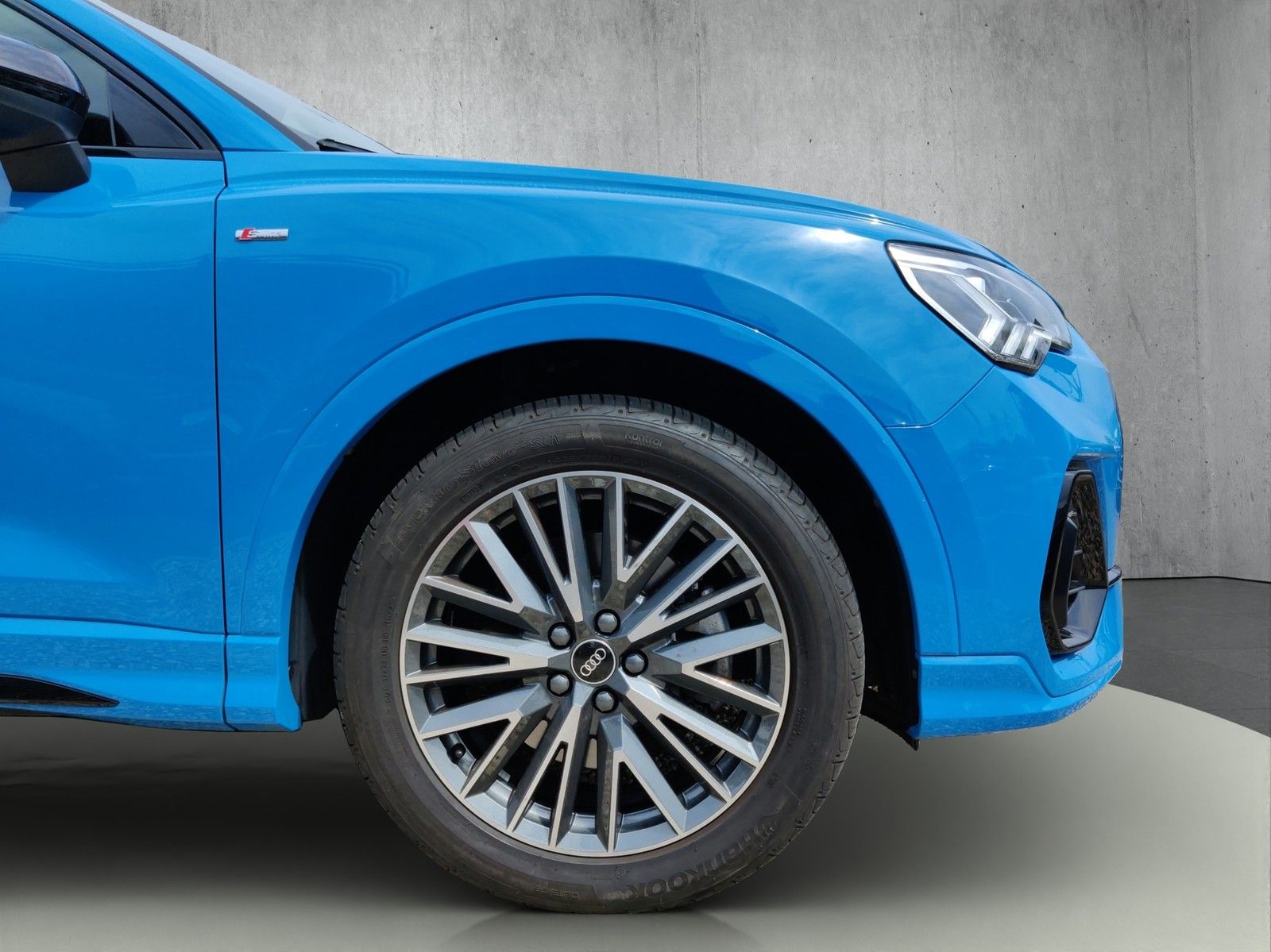 Audi Q3 40 TDI quattro S line S tronic - Samsaru's Car Outlet