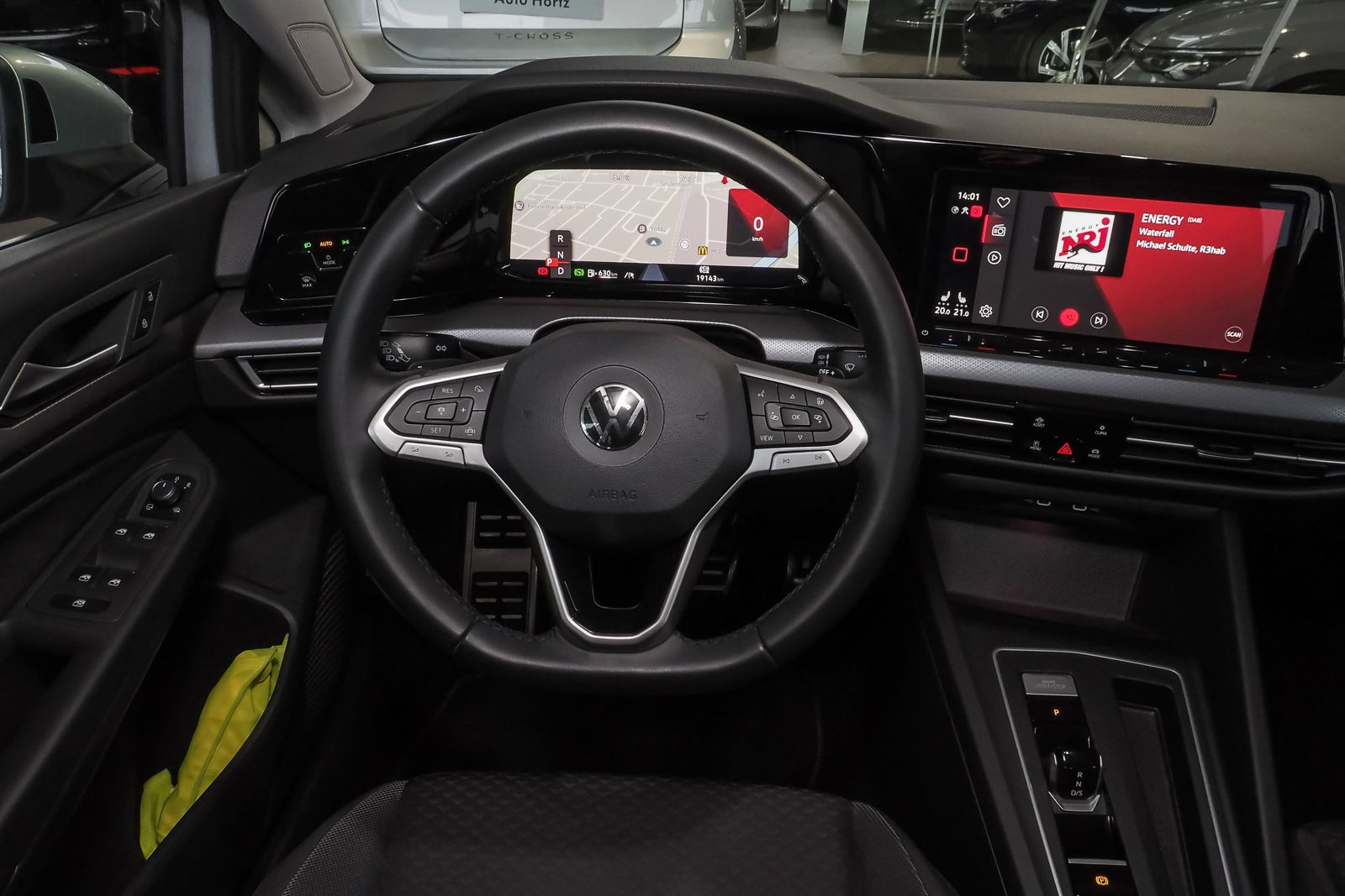 Volkswagen Golf VIII ACTIVE 2.0 l TDI DSG - Samsaru's Car Outlet