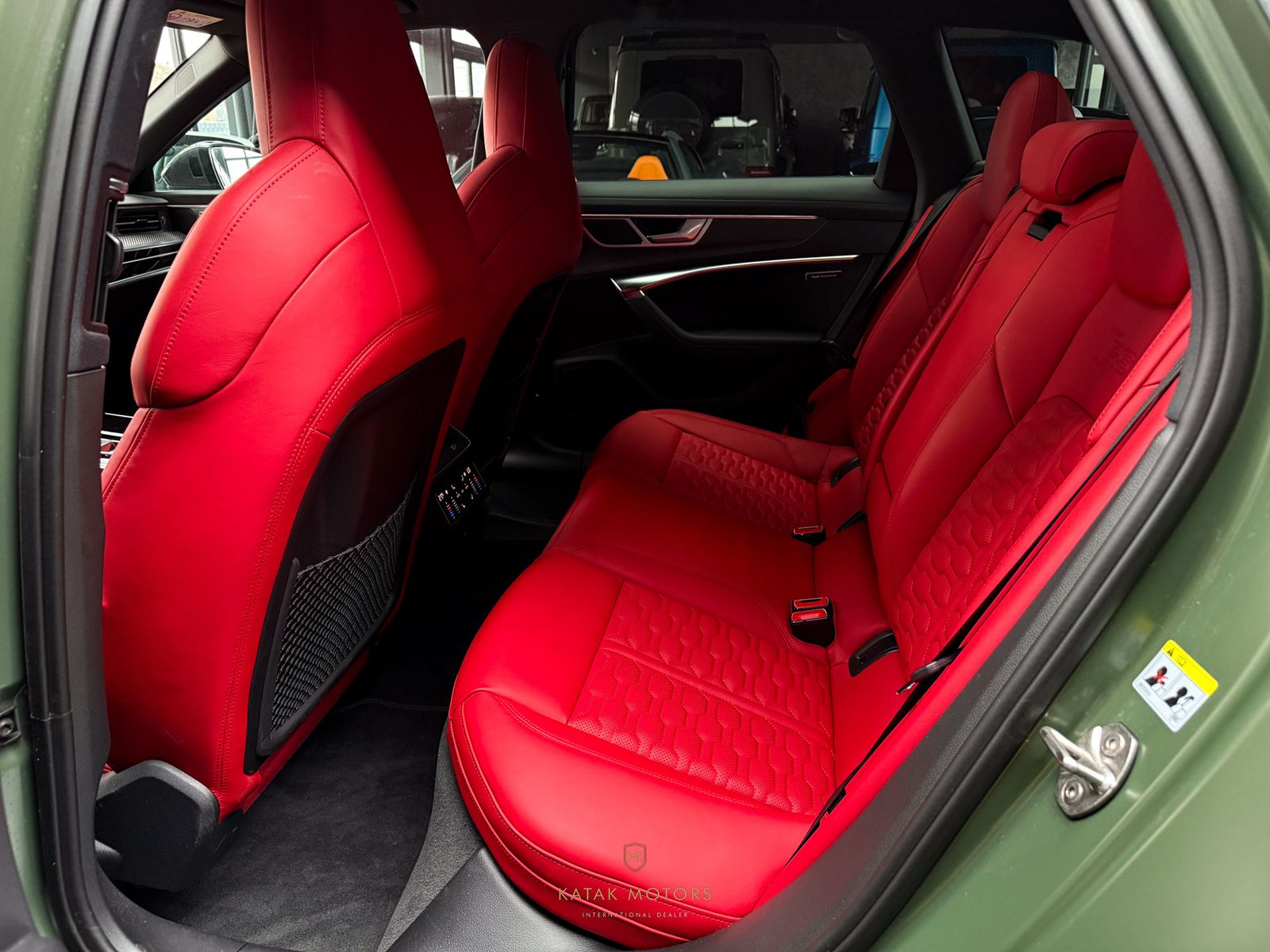 Audi RS6 PERFORMA/FULLCARBON/DYNAMIK+/PANO/B&O/HEADUP