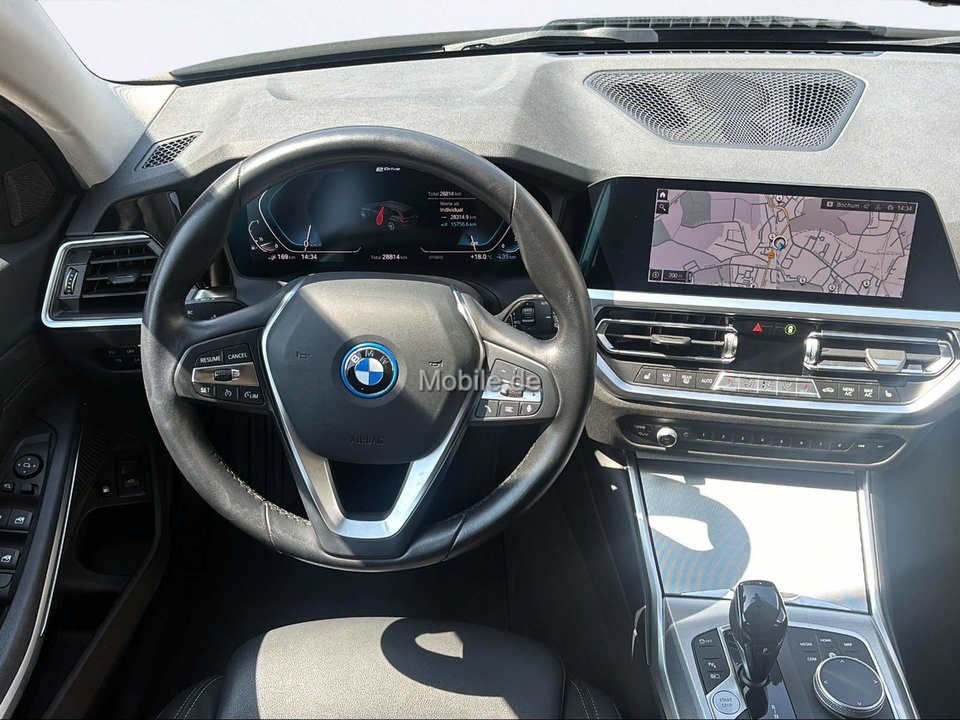 BMW 330e Touring Sport Line Automatic - Samsaru's Car Outlet