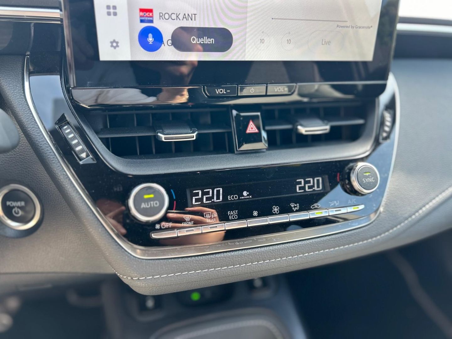 Toyota Corolla TS Hybrid Teamplayer Navi LED ACC SHZ Ap