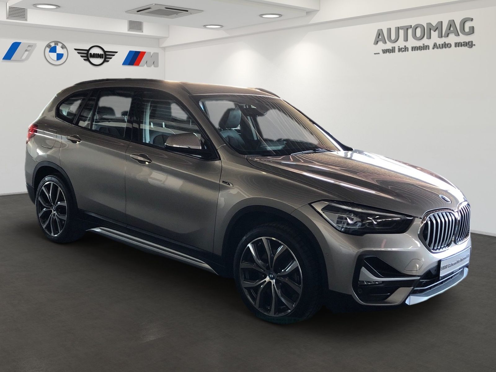 BMW X1 xDrive25e XLine - Samsaru's Car Outlet