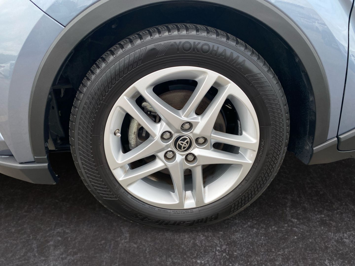 Toyota C-HR 1.8 Hybrid Business-Edition - Samsaru's Car Outlet