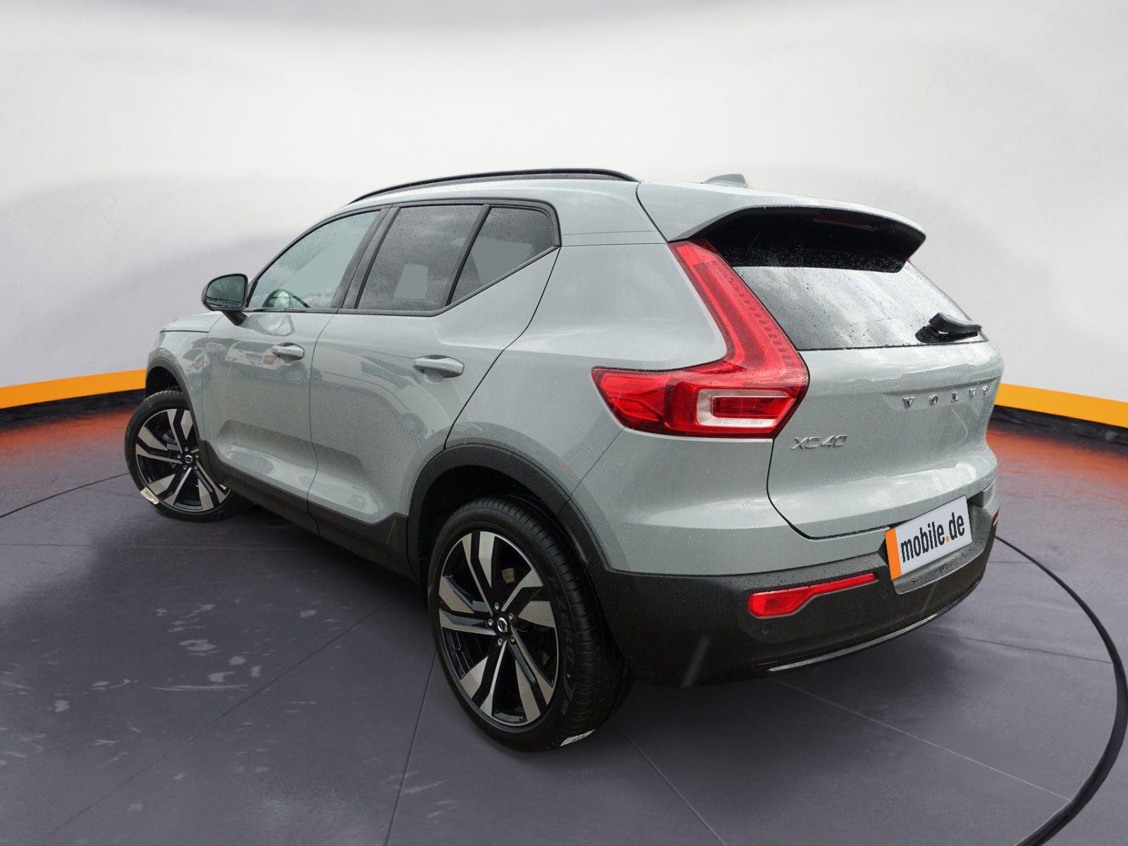 Volvo XC40 Ultra B4 Dark - Samsaru's Car Outlet
