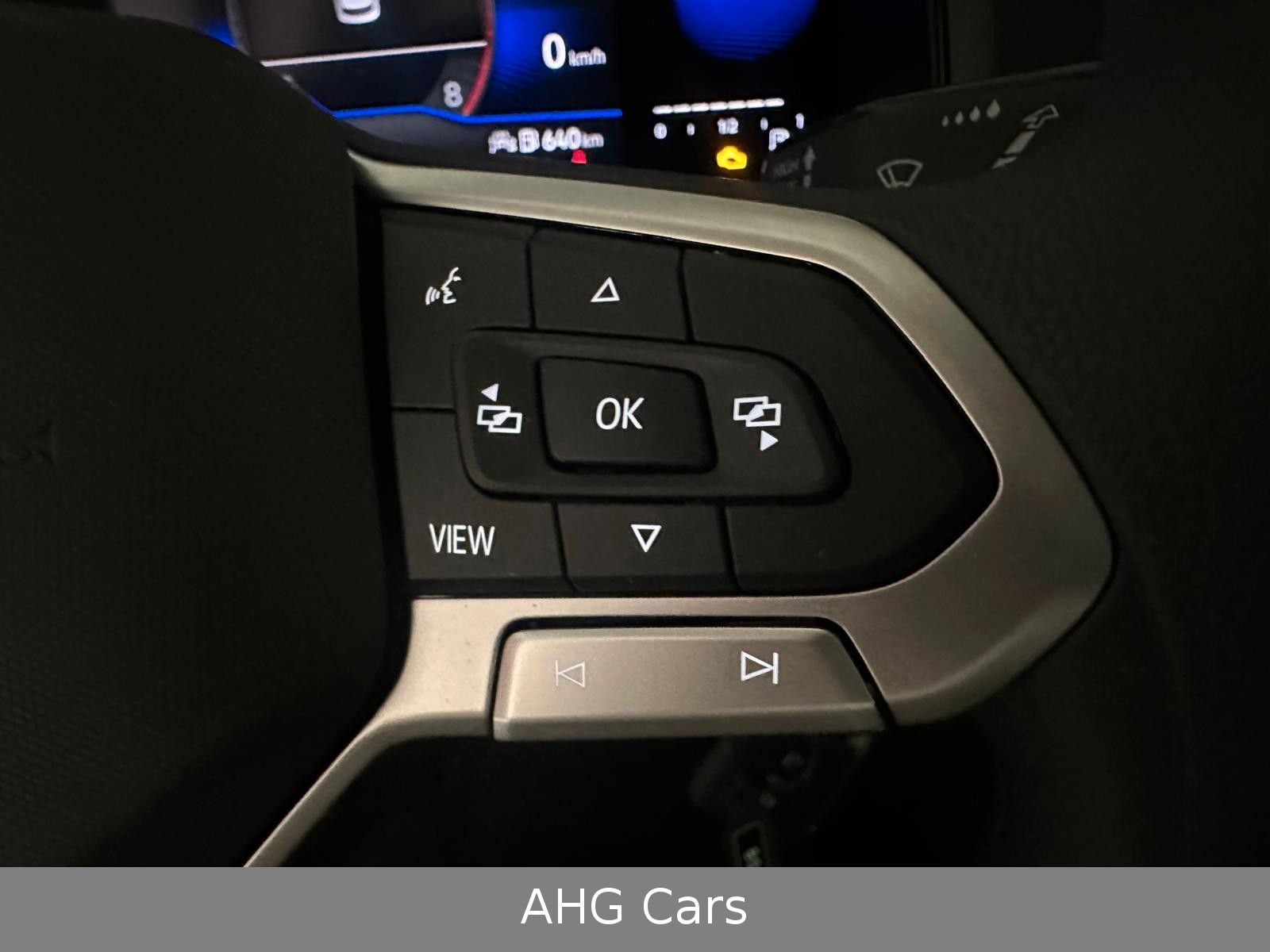 Volkswagen Taigo 1.0 TSI - Samsaru's Car Outlet