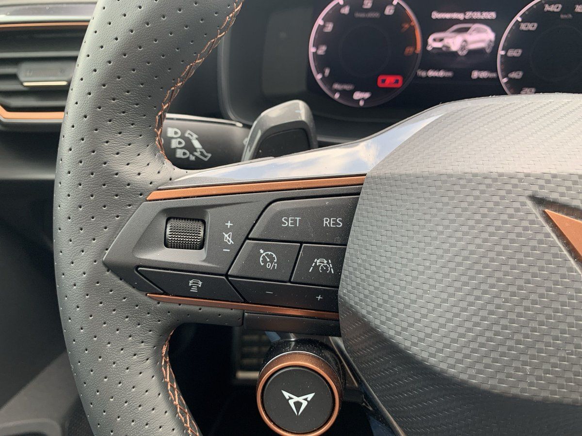 Cupra Formentor VZ 2.0 DSG 4DRIVE AHK+KLIMA+ACC+DAB+