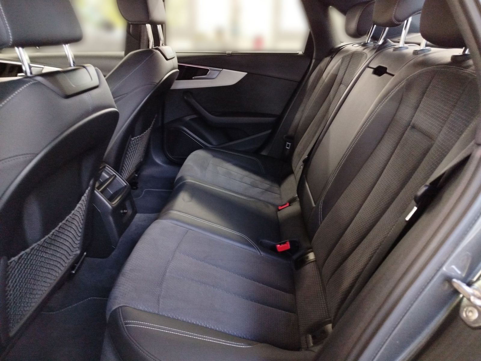Audi A4 40 TFSI S tronic S line - Samsaru's Car Outlet