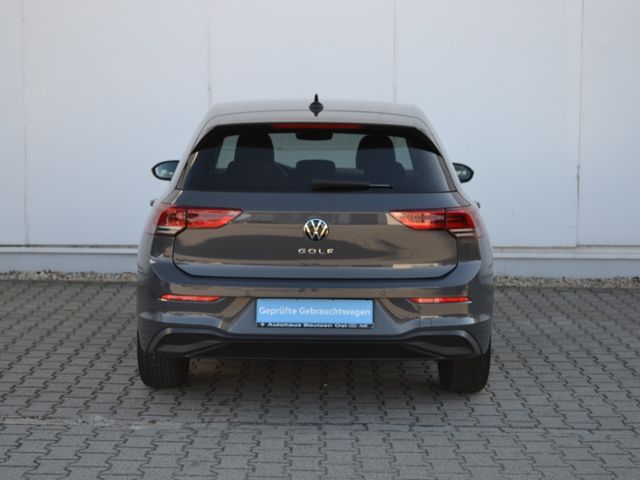 Volkswagen Golf VIII 1.5 TSI Life - Samsaru's Car Outlet