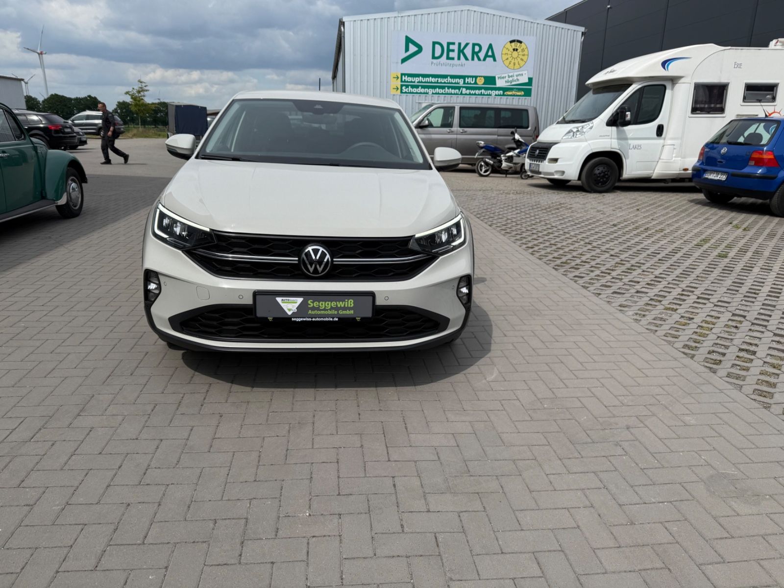 Volkswagen Taigo Basis - Samsaru's Car Outlet
