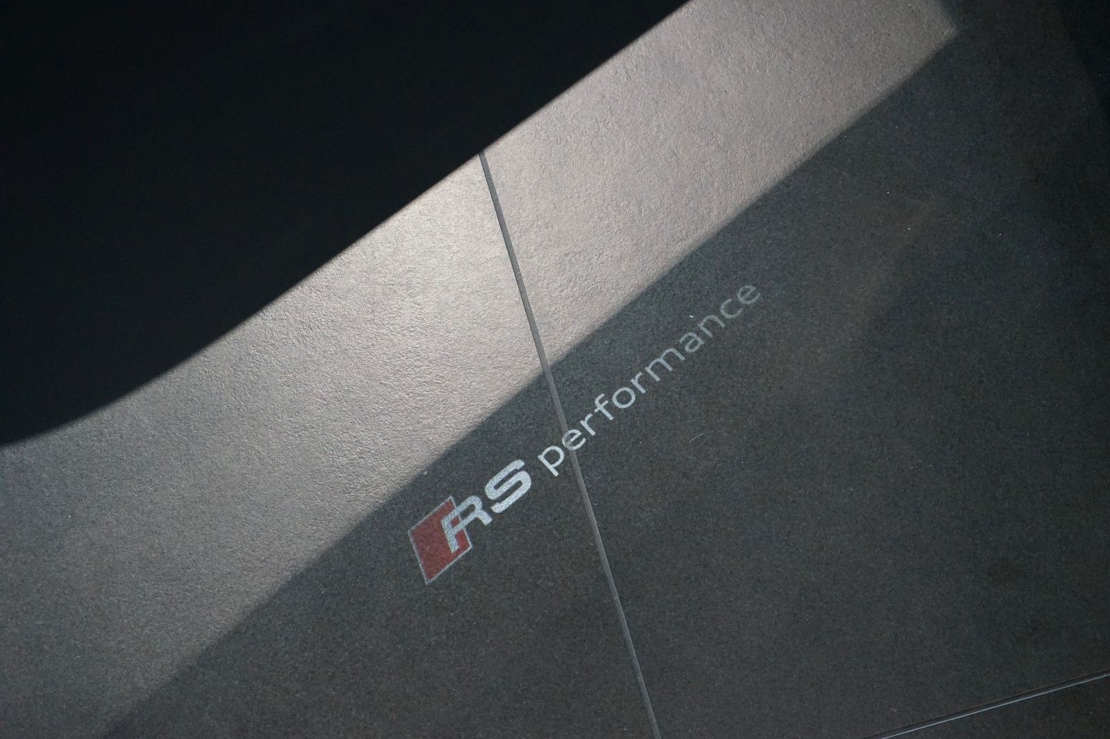 Audi RSQ8 performance | B&O Advanced | Carbon | 305