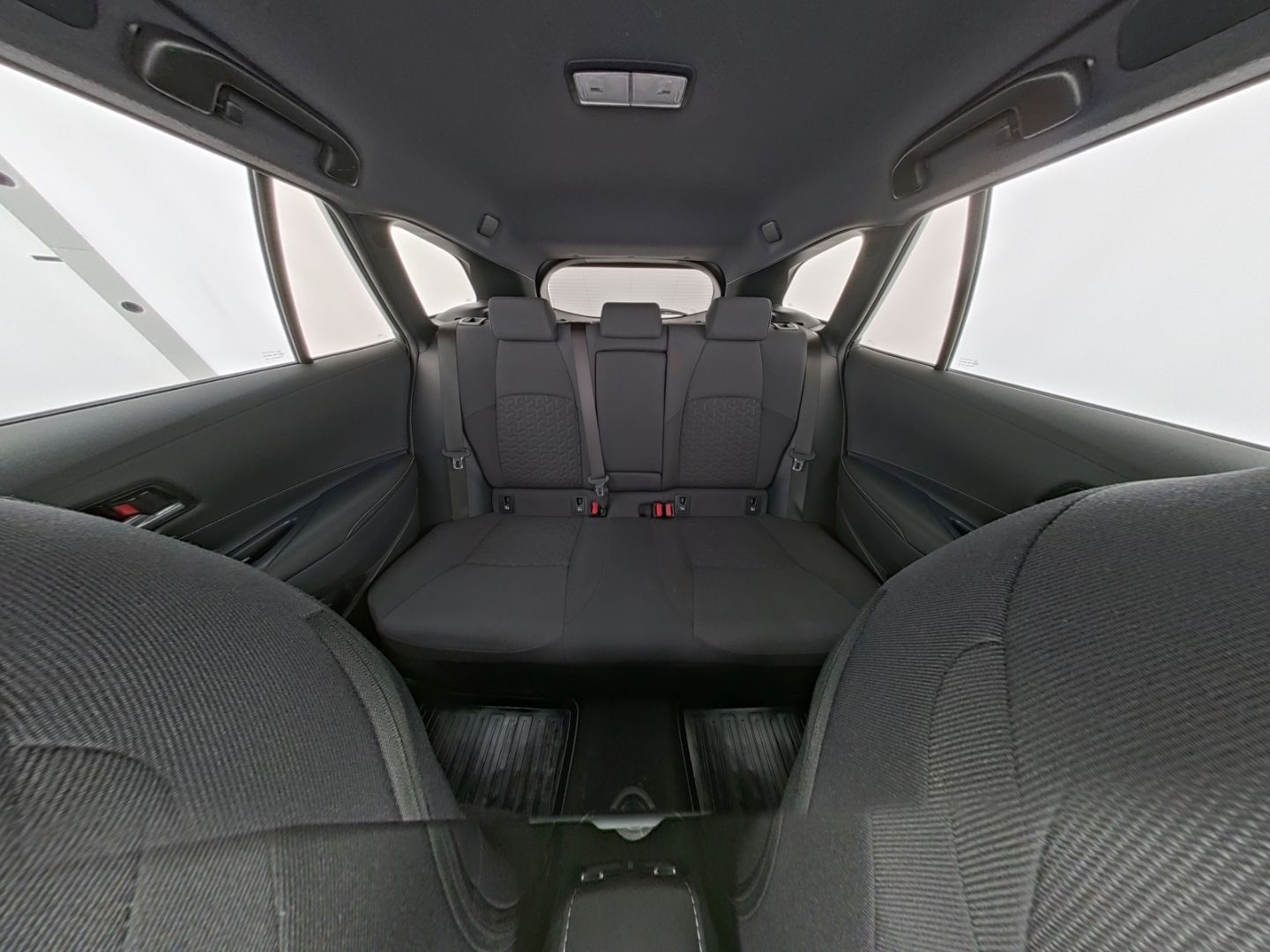 Toyota Corolla 1.8Hybrid Kombi - Samsaru's Car Outlet