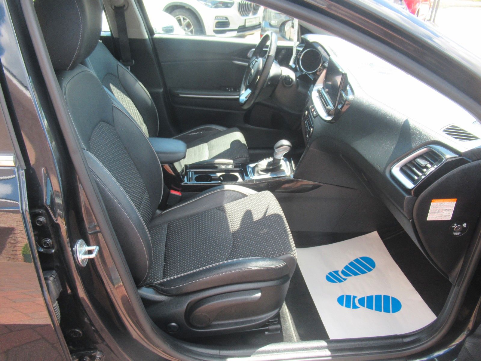 Kia cee'd SW 1.6 GDI DCT Spirit - Samsaru's Car Outlet