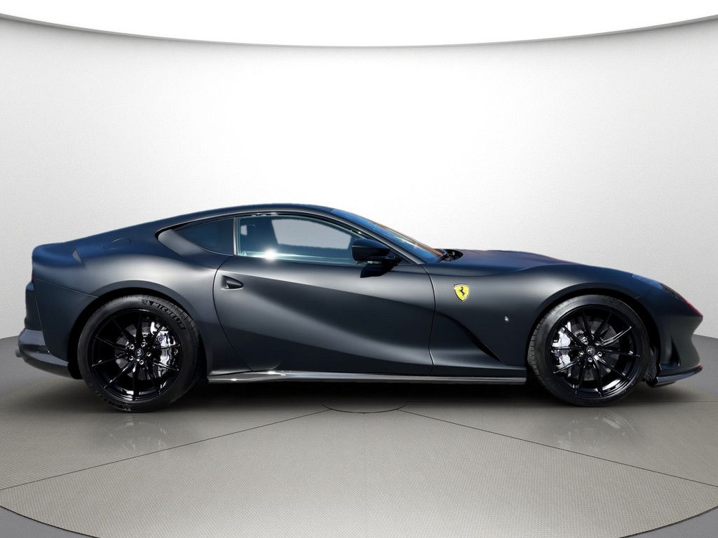 Ferrari 812 Superfast - Samsaru's Car Outlet