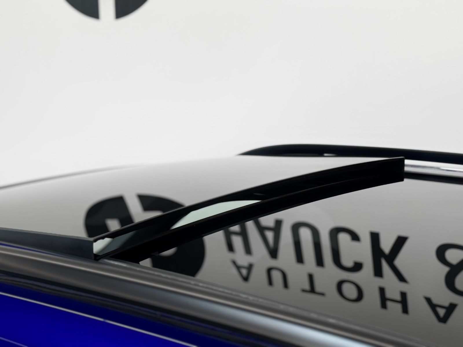 Volkswagen Tiguan R-Line 4M - Samsaru's Car Outlet