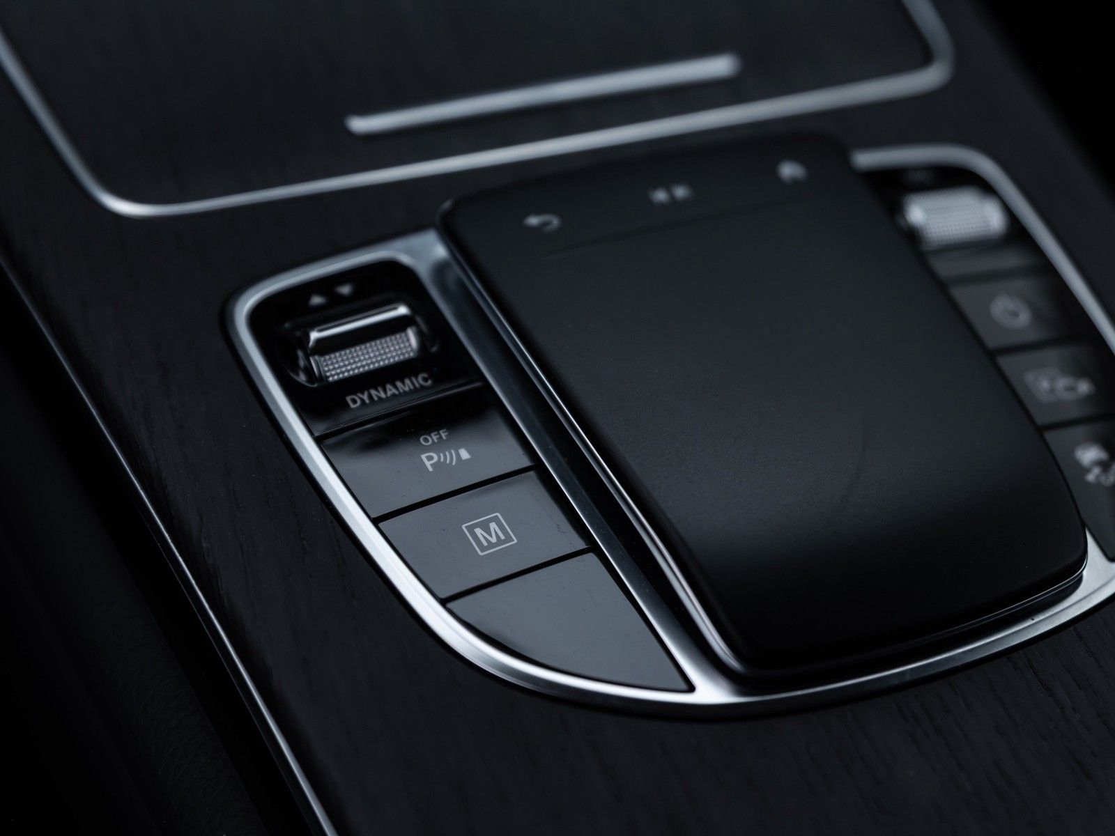 Mercedes-Benz GLC 300 e 4Matic /AMG-LINE/LED/HEAD-UP/360°KAM/