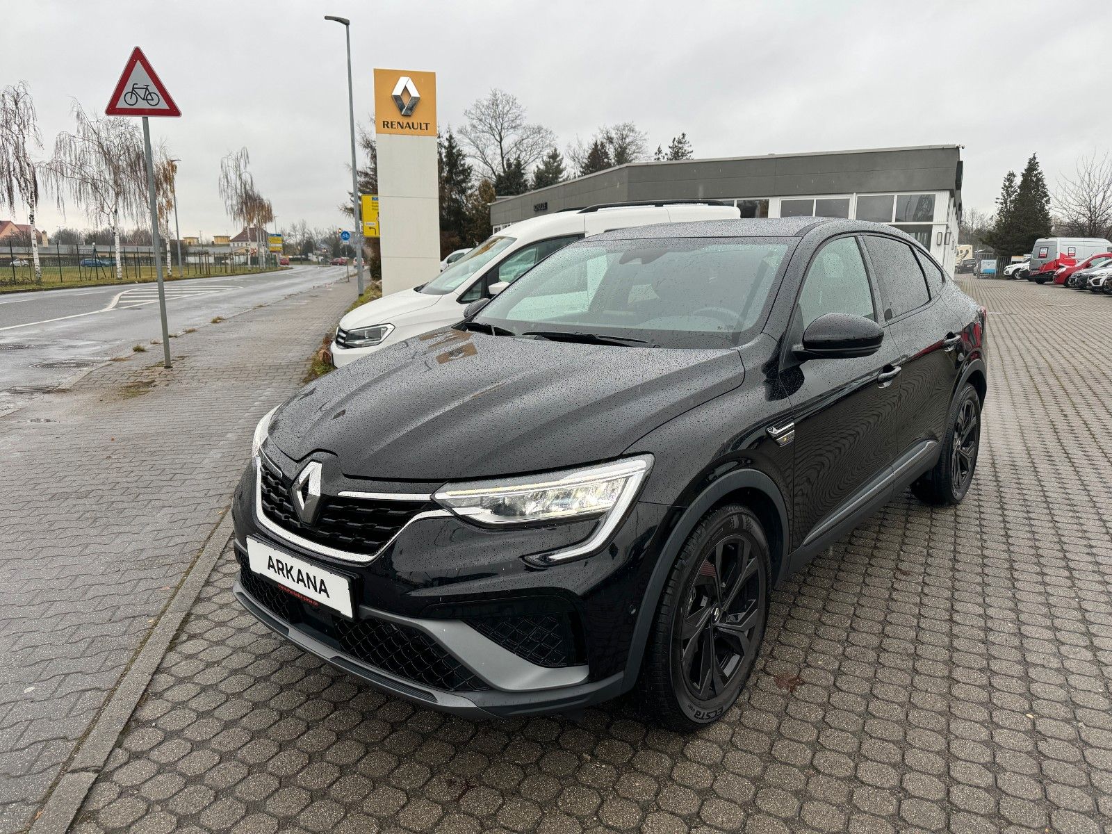 Renault Arkana R.S. Line TCe160 EDC - Samsaru's Car Outlet