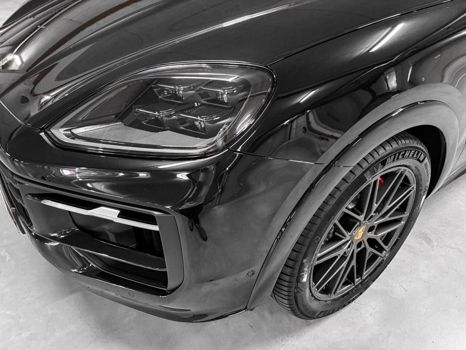 Porsche Cayenne Coupe GTS 4.0 V8/PANO/HEADUP/21/VOLL