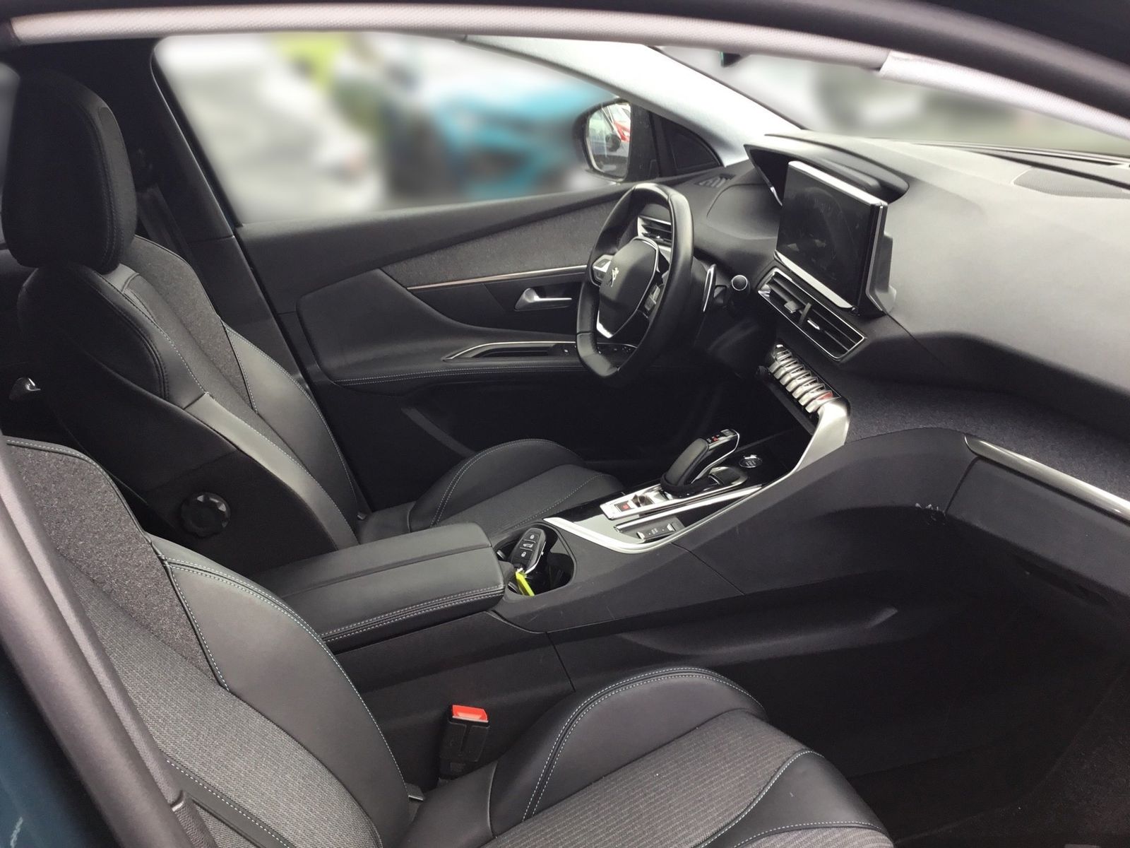 Peugeot 3008 Hybrid 225 (Plug-In) e-EAT8 Allure Pack AHK