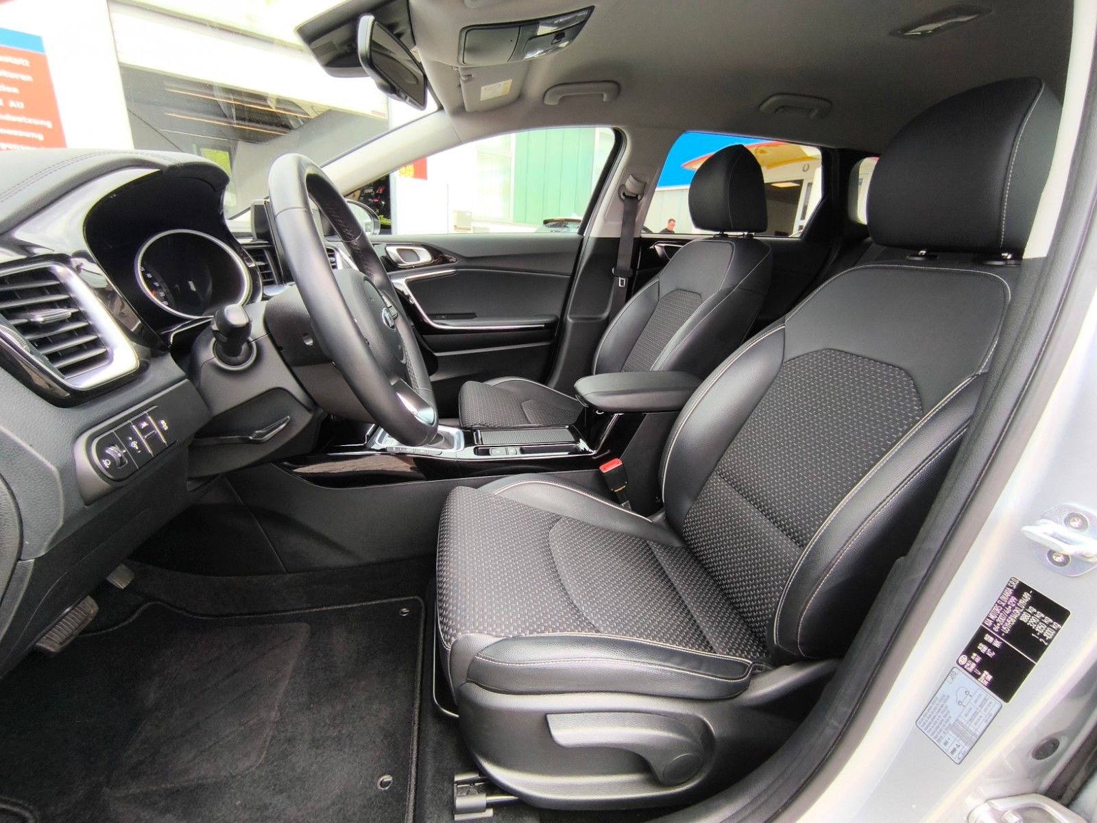 Kia Ceed Kombi 1.4 TGDi Automatik - Samsaru's Car Outlet