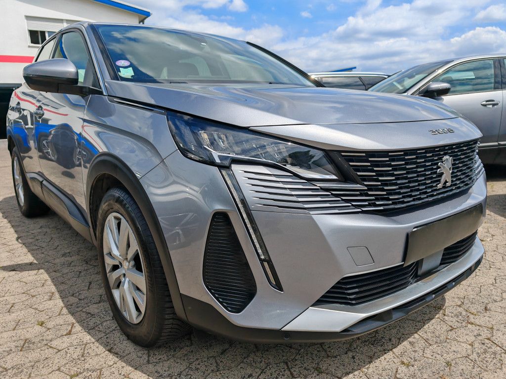 Peugeot 3008 PureTech 130 EAT8 - Samsaru's Car Outlet
