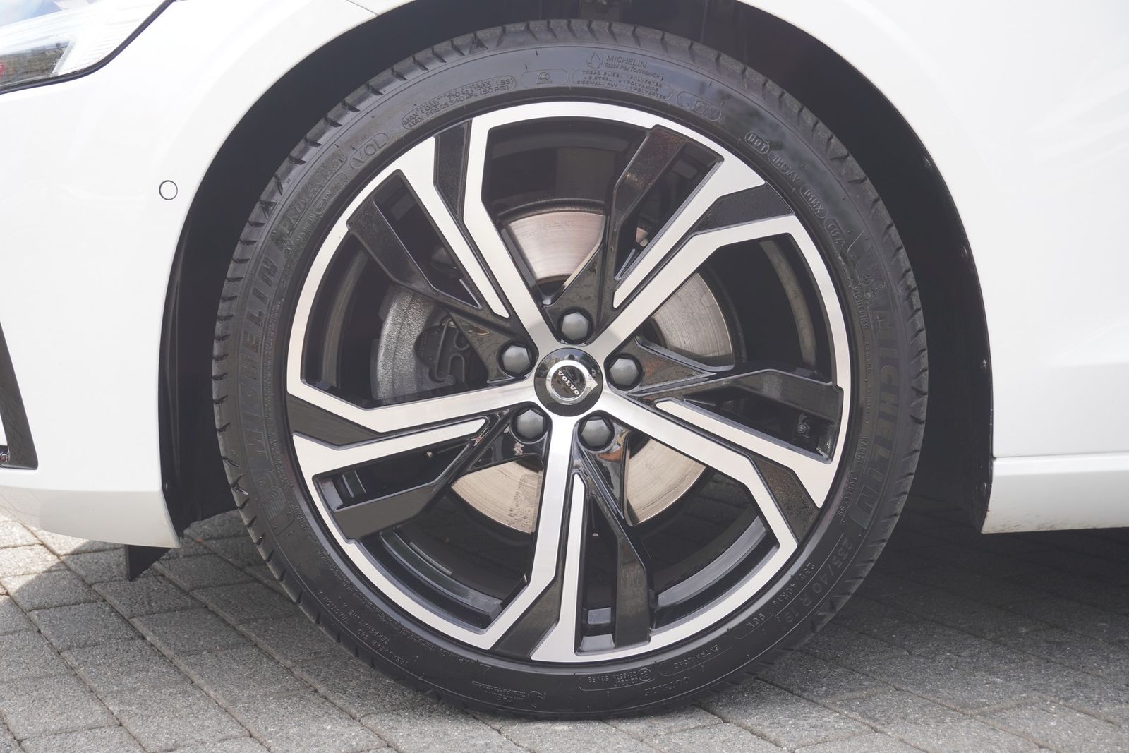 Volvo S60 2.0 M-Hybrid Plus Dark LED Panorama 360° DAB