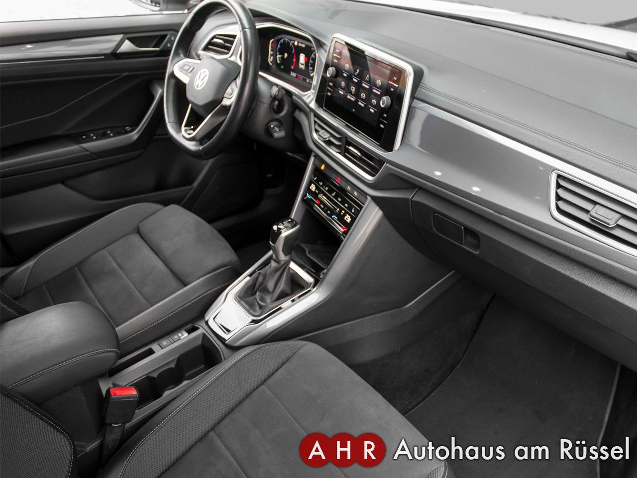 Volkswagen T-Roc Style 1.5 TFSI DSG - Samsaru's Car Outlet