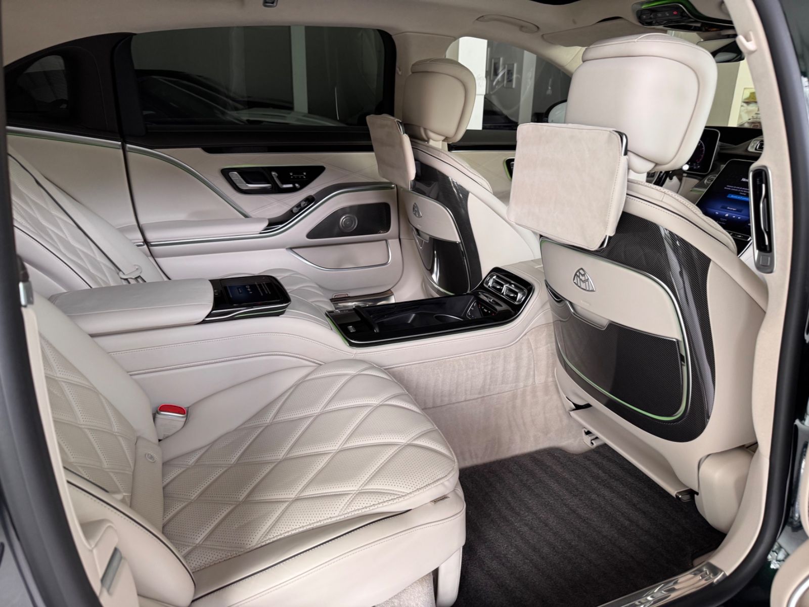 Mercedes-Benz S 680 Maybach - Samsaru's Car Outlet