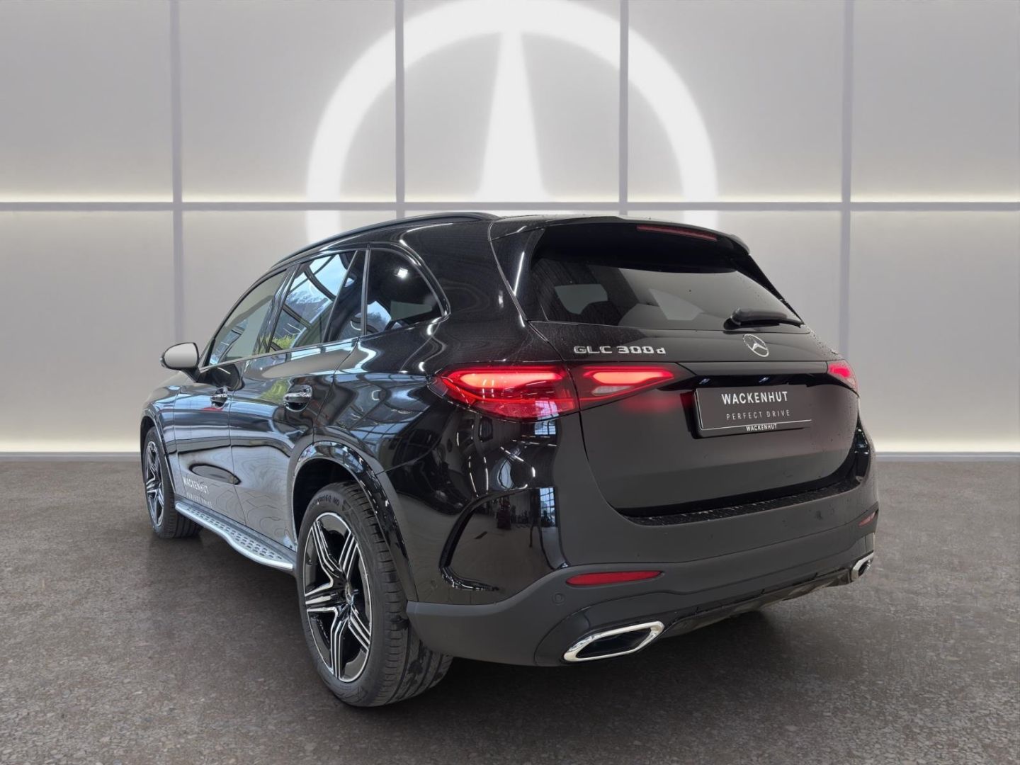 Mercedes-Benz GLC 300 d 4M AMG LINE ADVANCED PLUS AHK+PANO+360