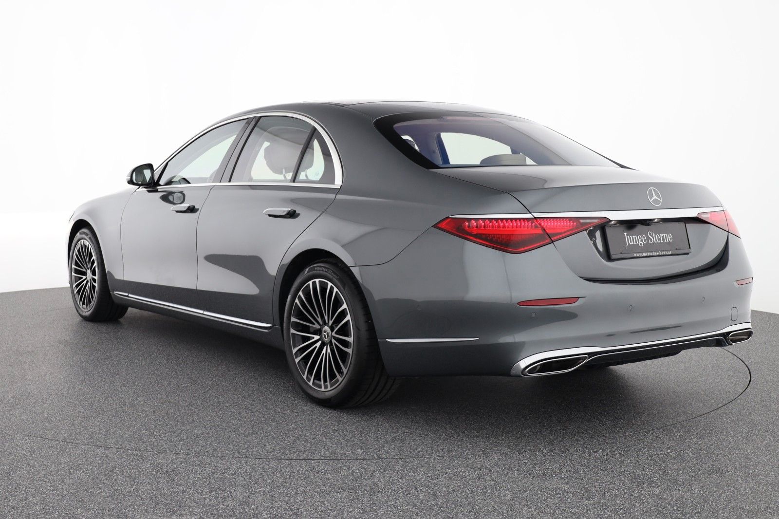 Mercedes-Benz S 500 4M AMG - Samsaru's Car Outlet