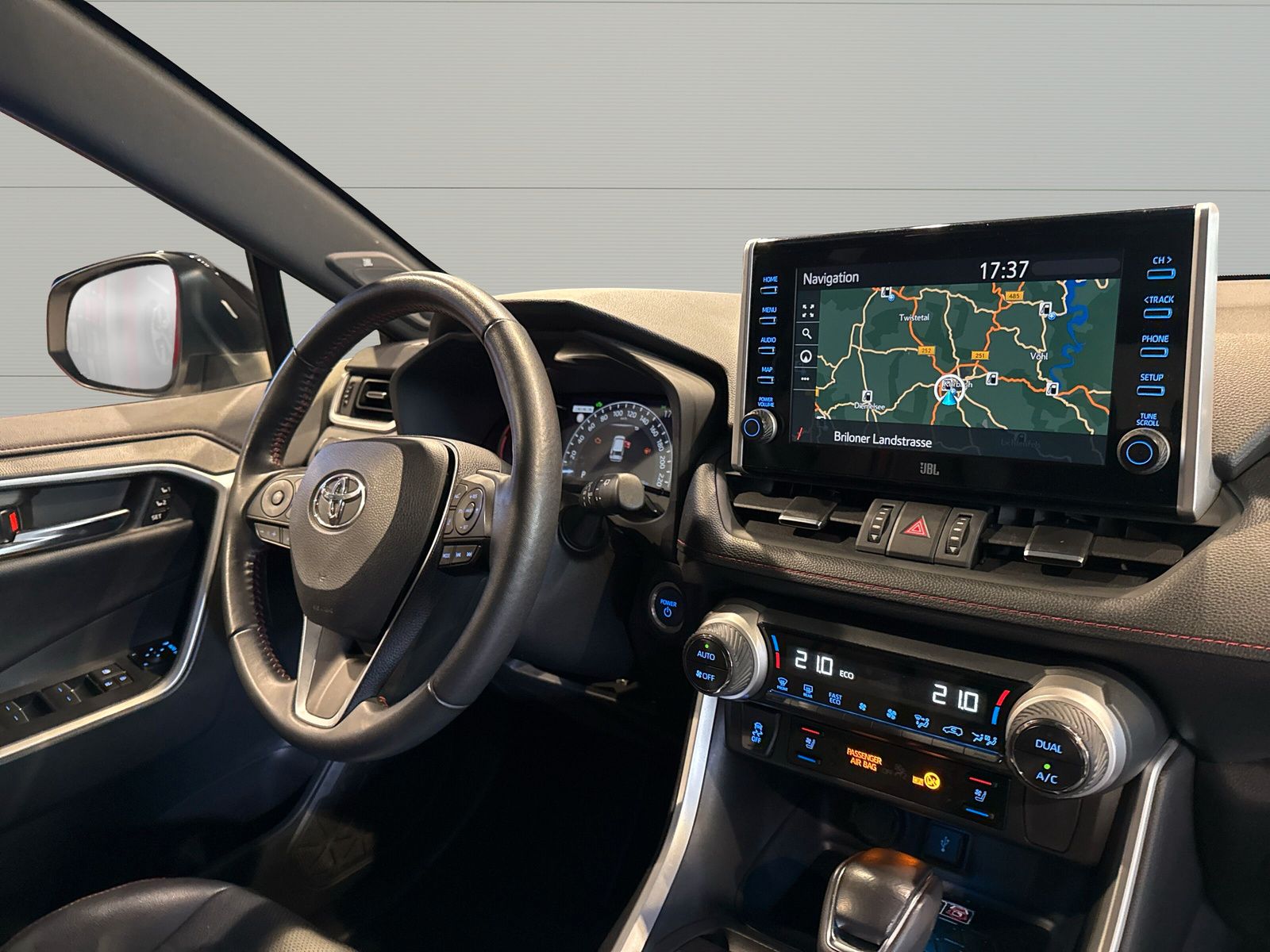 Toyota RAV4 2.5 Hybrid PlugIn Style - Samsaru's Car Outlet