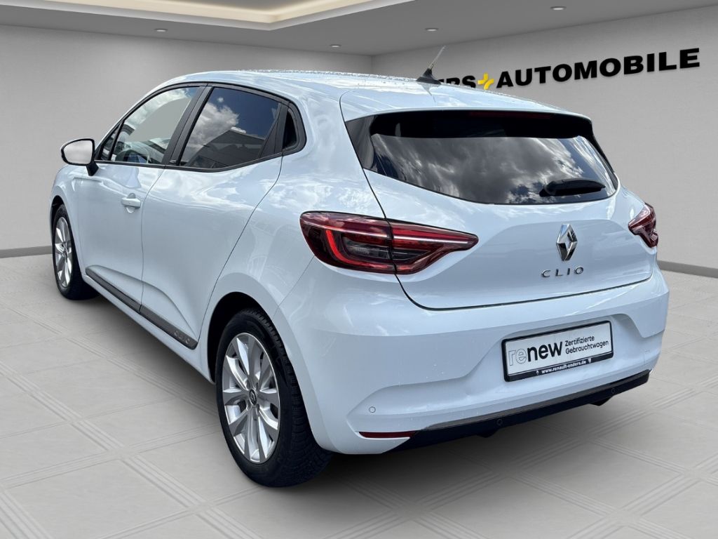 Renault Clio V Experience 1.6 E-TECH Hybrid - Samsaru's Car Outlet