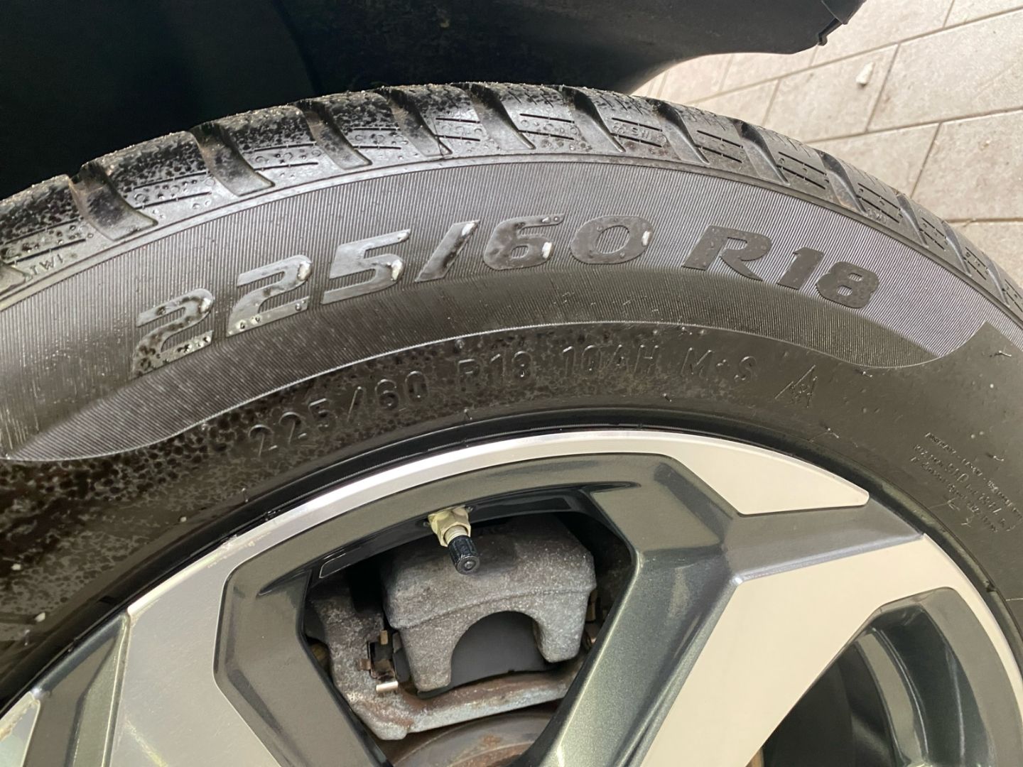Toyota RAV 4 Plug-in-Hybrid - Samsaru's Car Outlet