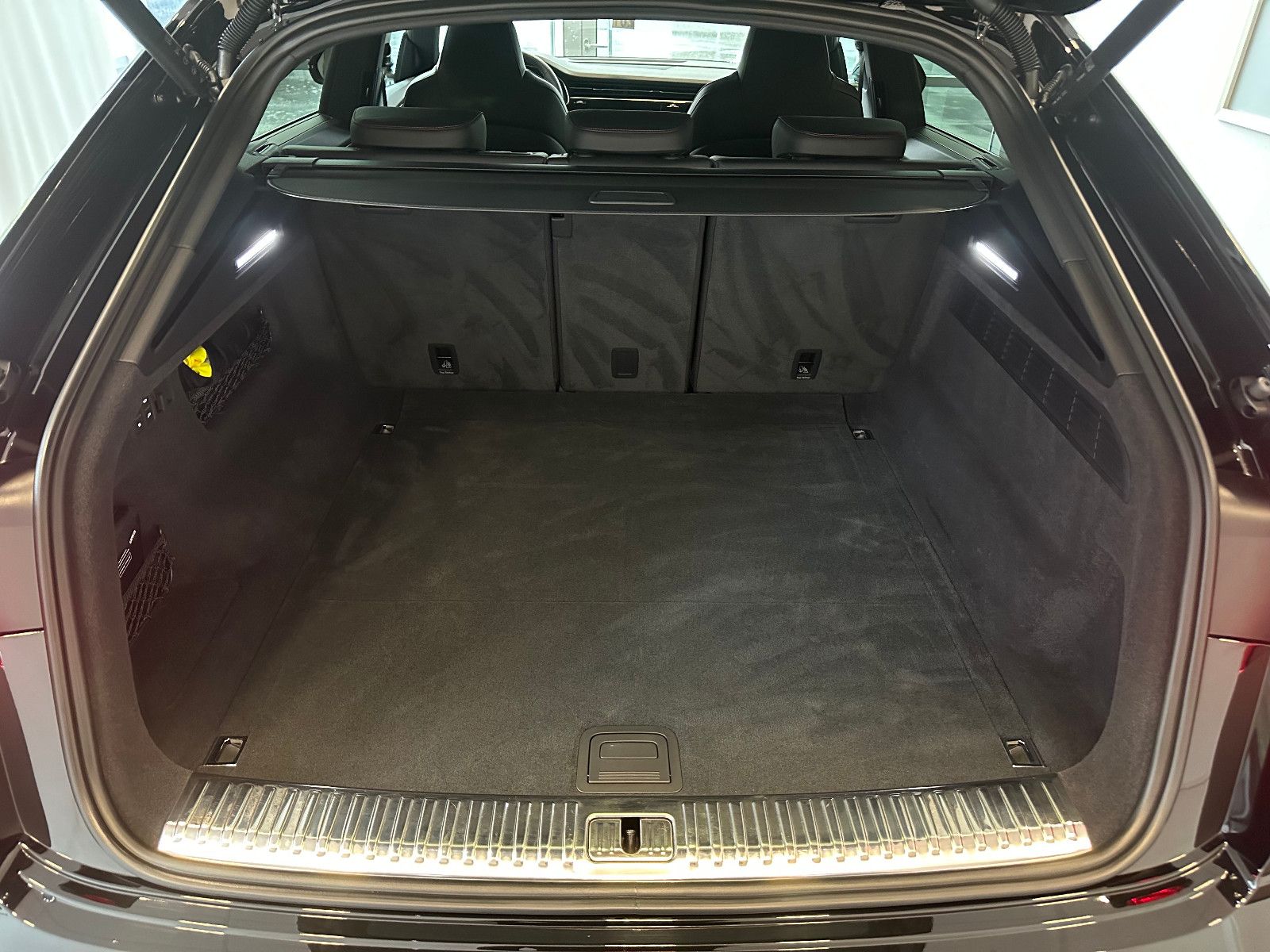 Audi RSQ8 TFSI qu. tiptr. AHZV+AIR+B&O+RS AGA+MATRX