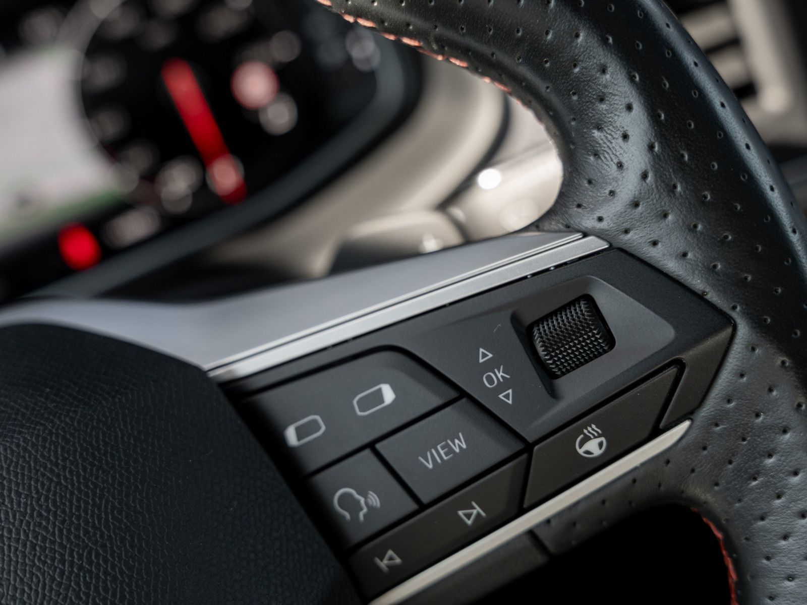 Seat ATECA FR 1.5 TSI DSG AHK Kam. Navi Pano Sportp.