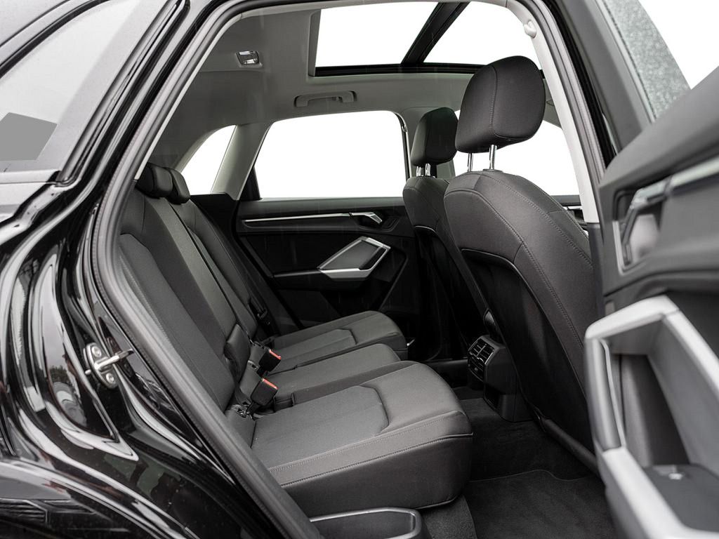 Audi Q3 40 TDI quattro advanced - Samsaru's Car Outlet