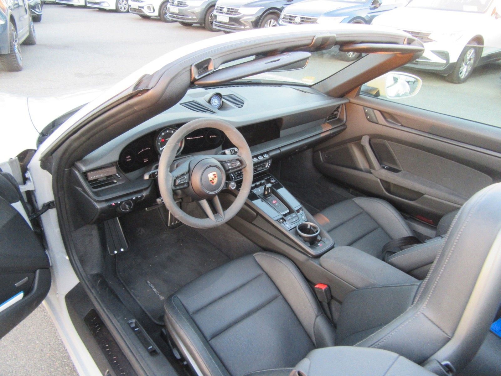 Porsche 992 911 Carrera 4 GTS Cabriolet PDK