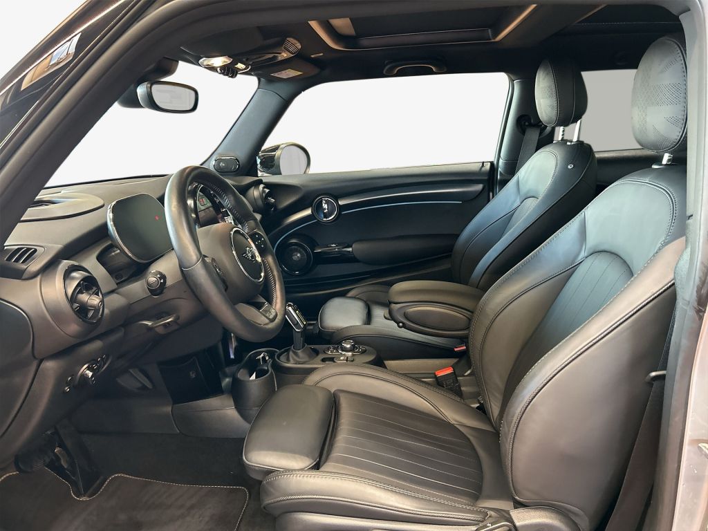MINI Cooper SE MINI Yours Trim - Samsaru's Car Outlet