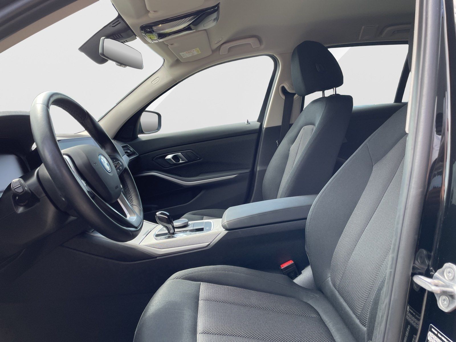 BMW 320e xDrive Touring - Samsaru's Car Outlet
