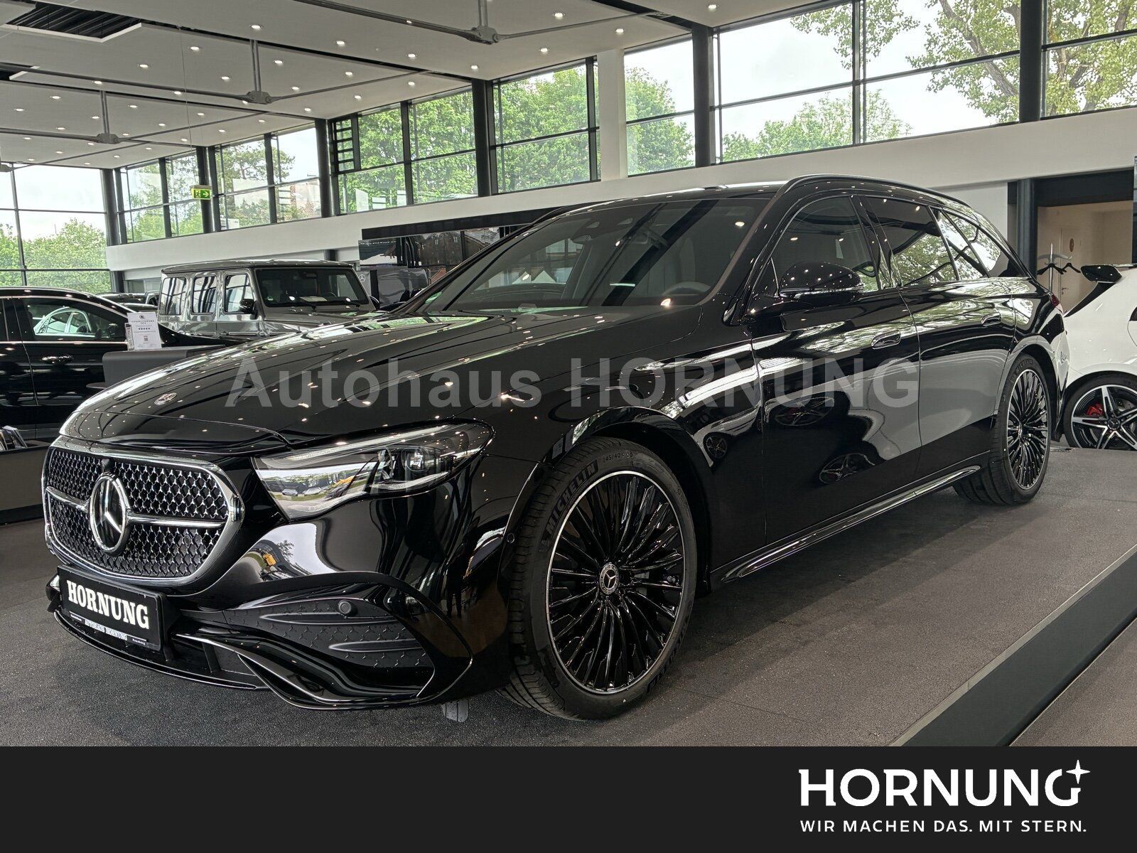 Mercedes-Benz E 450 d 4M T AMG NIGHT STHZG HUP PANOSD AHK DIGI