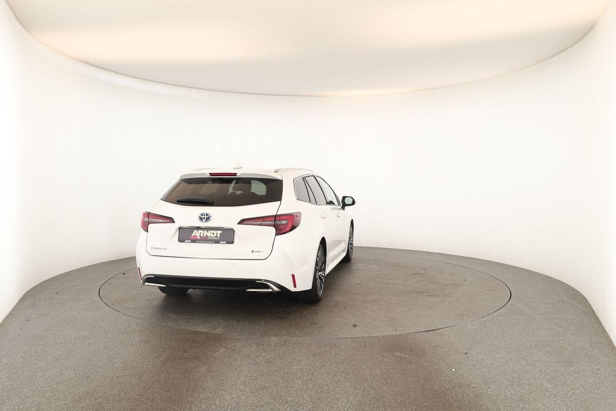 Toyota Corolla Touring Sports 2.0 CVT Team D Navi Kam
