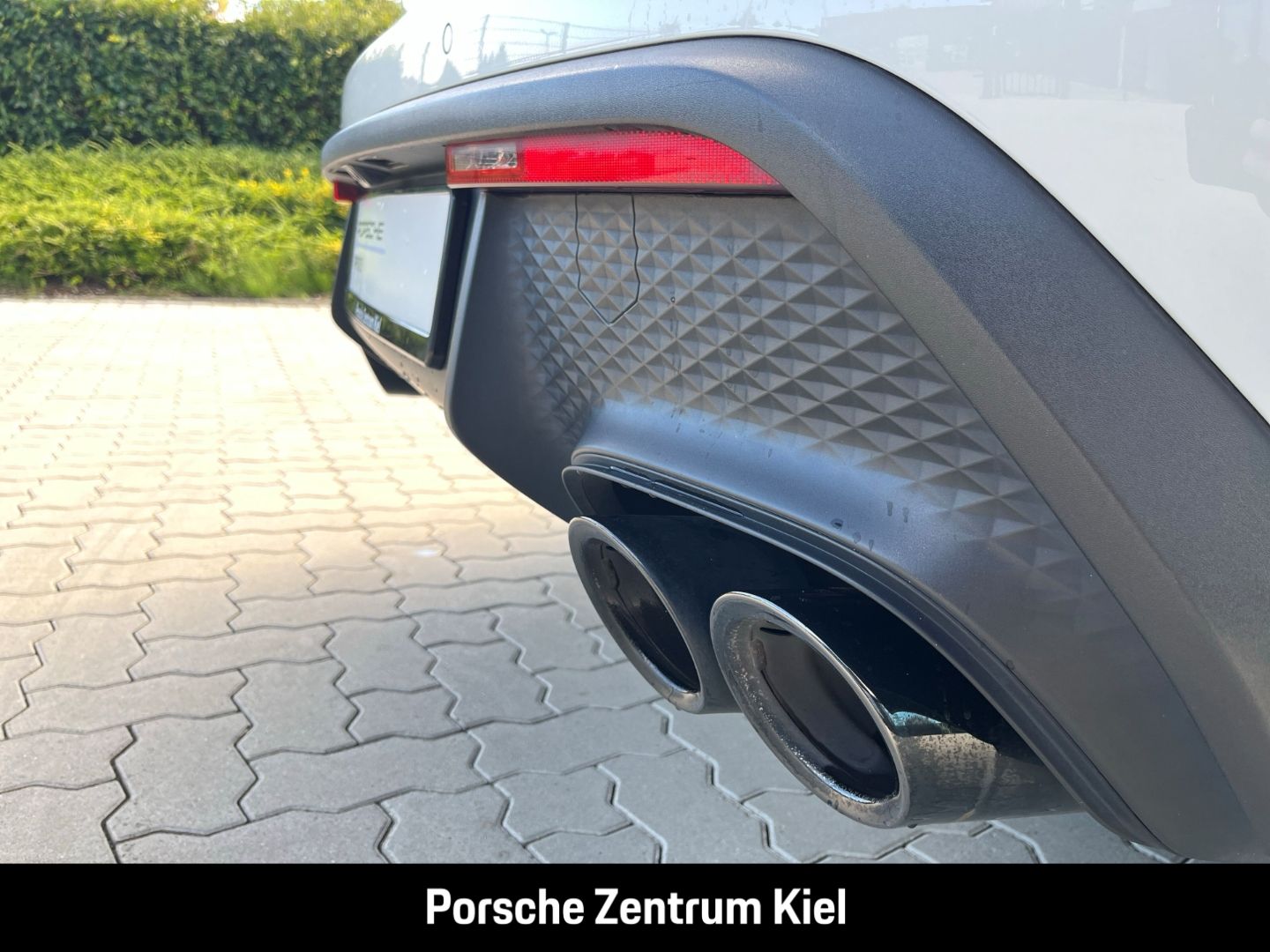 Porsche Macan S Standheizung BOSE Luftfederung 21-Zoll