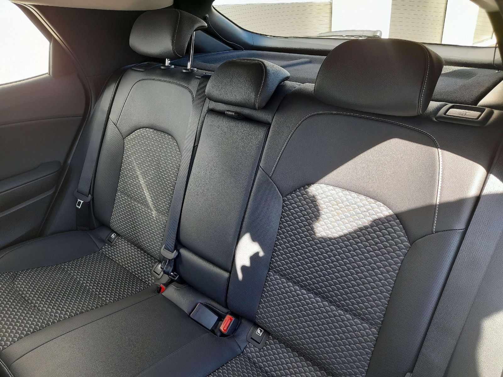 Kia XCeed Vision 2023 1.6D 48V DCT7 - Samsaru's Car Outlet
