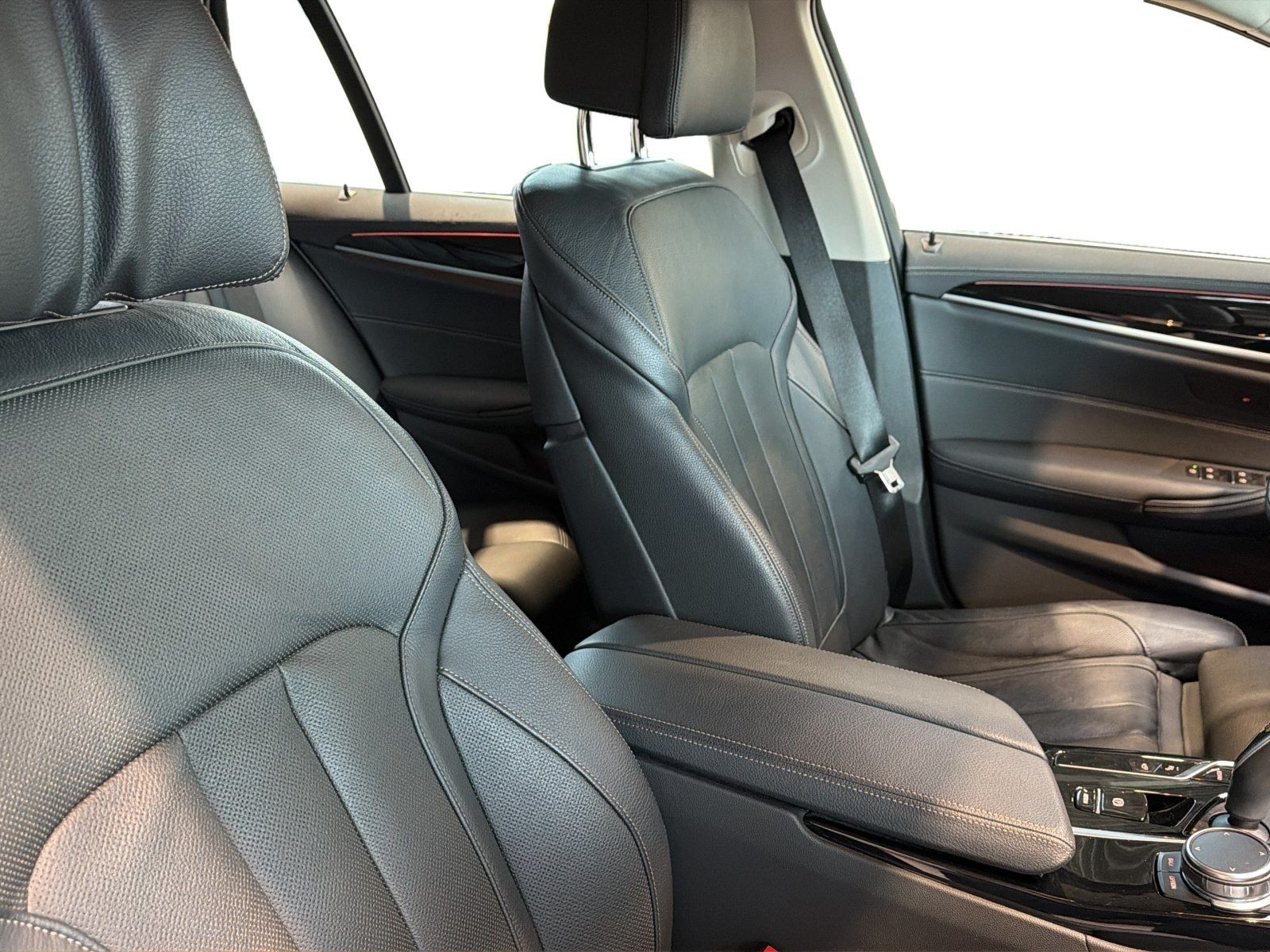 BMW 520d Touring Luxury Line Luxury Line | AHK Laser