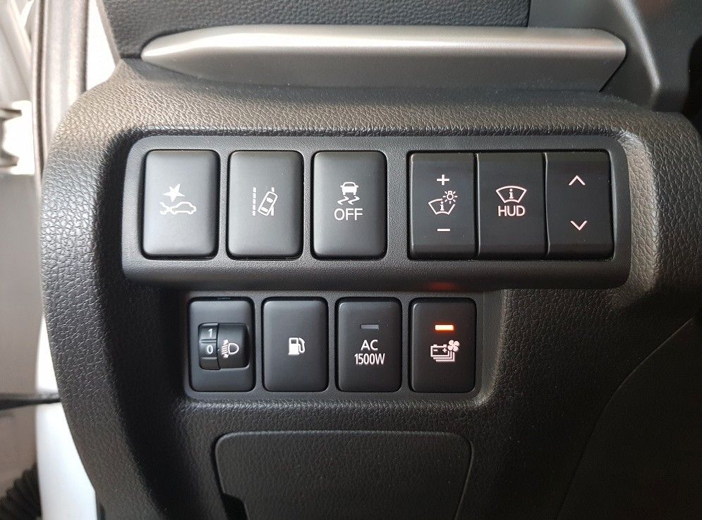 Mitsubishi Eclipse Cross 2.4 PLUG-IN HYBRID 4WD TOP mit AHK