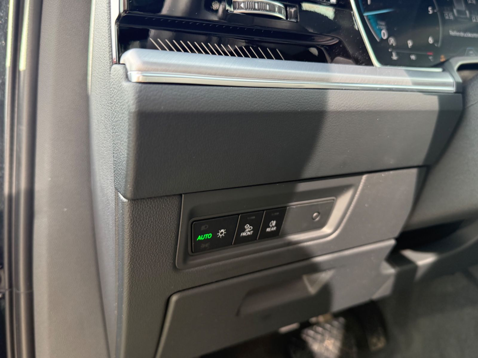 Volkswagen Touareg TDI Luft ACC Stdhzg AHK Pano Allradlenk