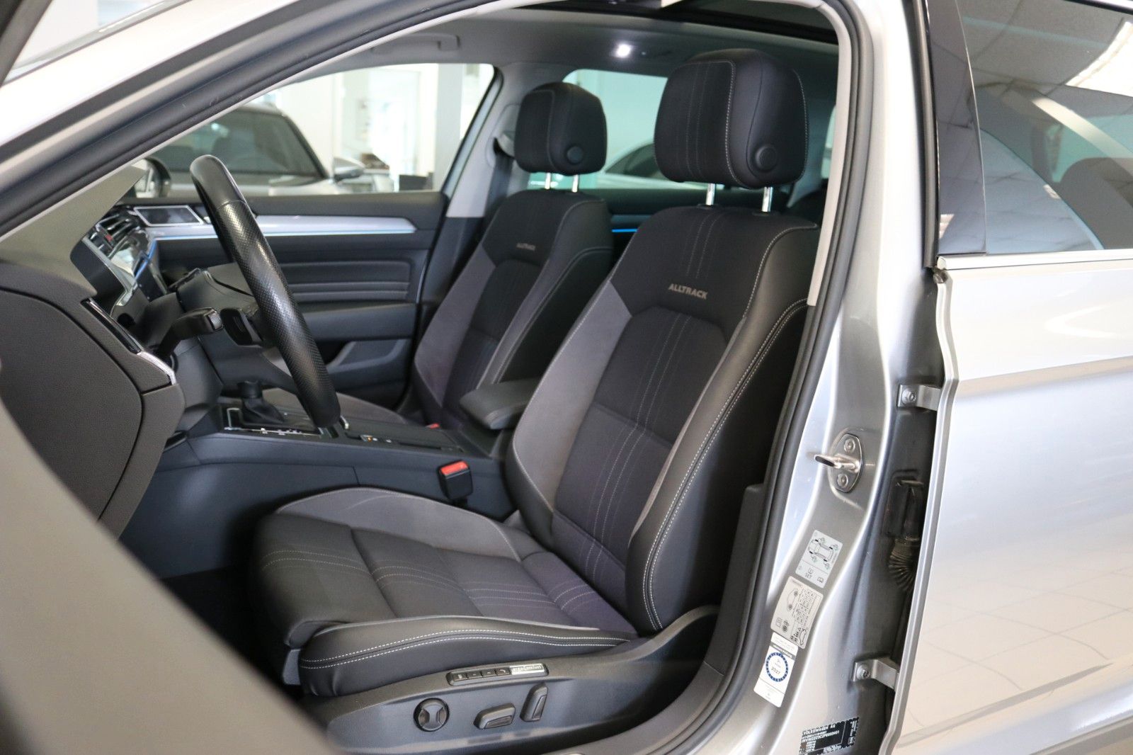 Volkswagen Passat Alltrack 4M AHK Pano STHZ Memory Matrix