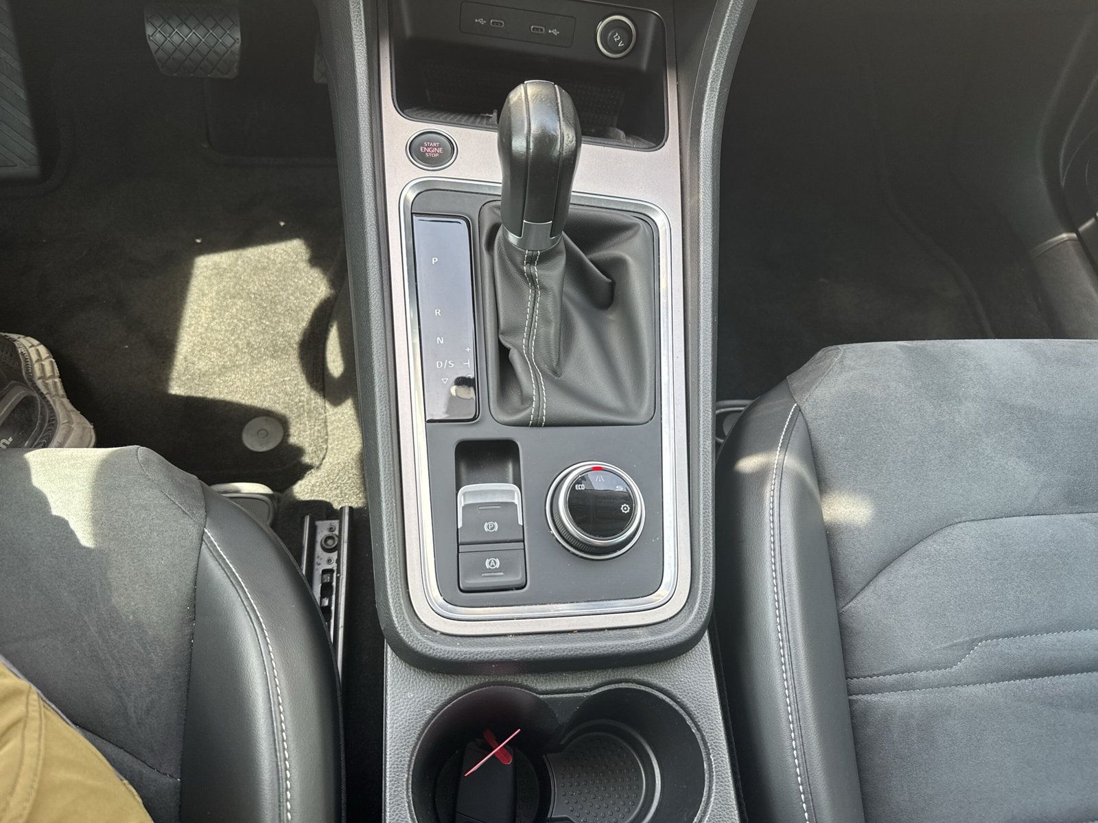 Seat Ateca 2.0 TDI Xperience DSG Fahrass Infotain Ahk