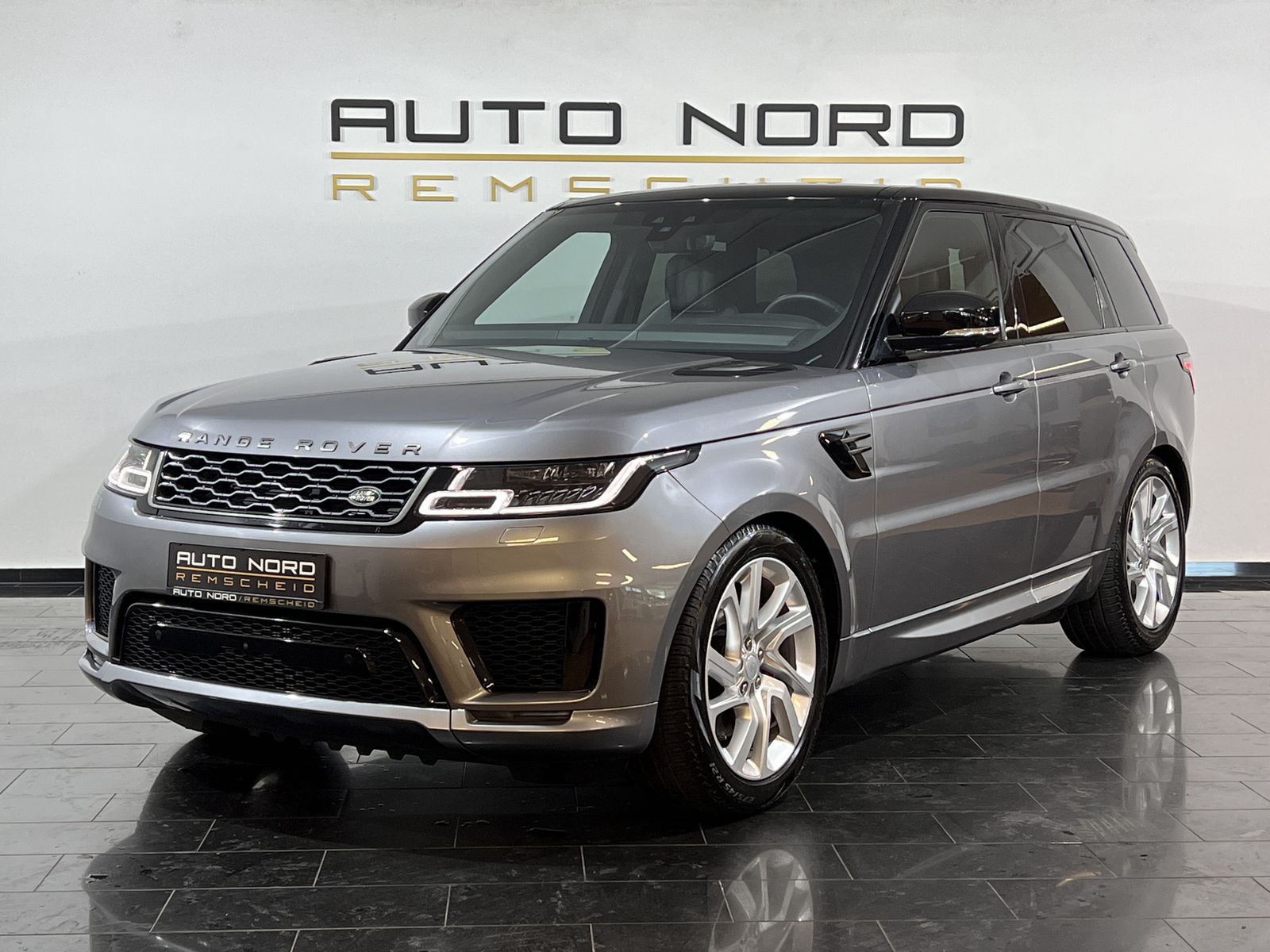 Range Rover Sport D350 HSE Dynamic - Samsaru's Car Outlet